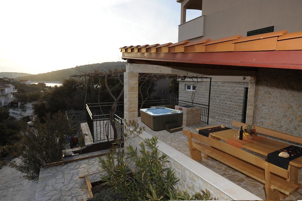 Holiday Home Mirna Vala セヴィド エクステリア 写真