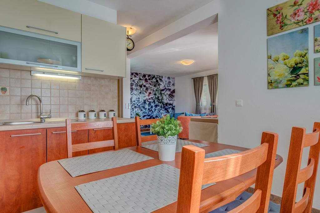 Holiday Home Mirna Vala セヴィド エクステリア 写真