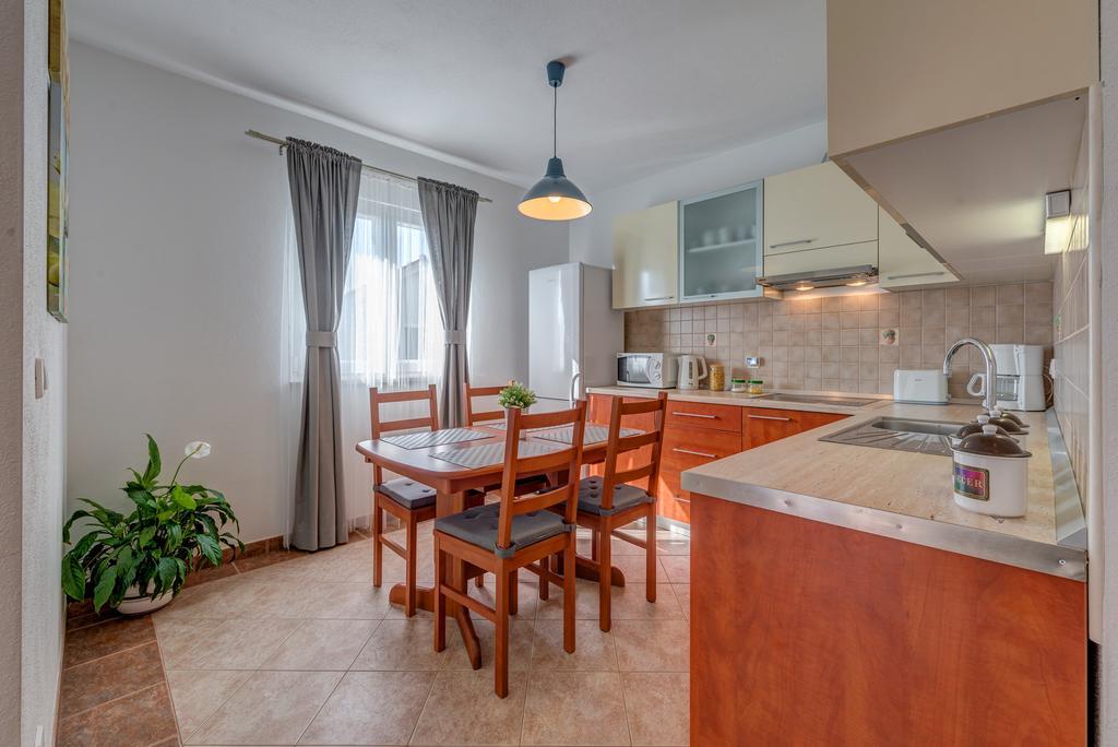 Holiday Home Mirna Vala セヴィド エクステリア 写真