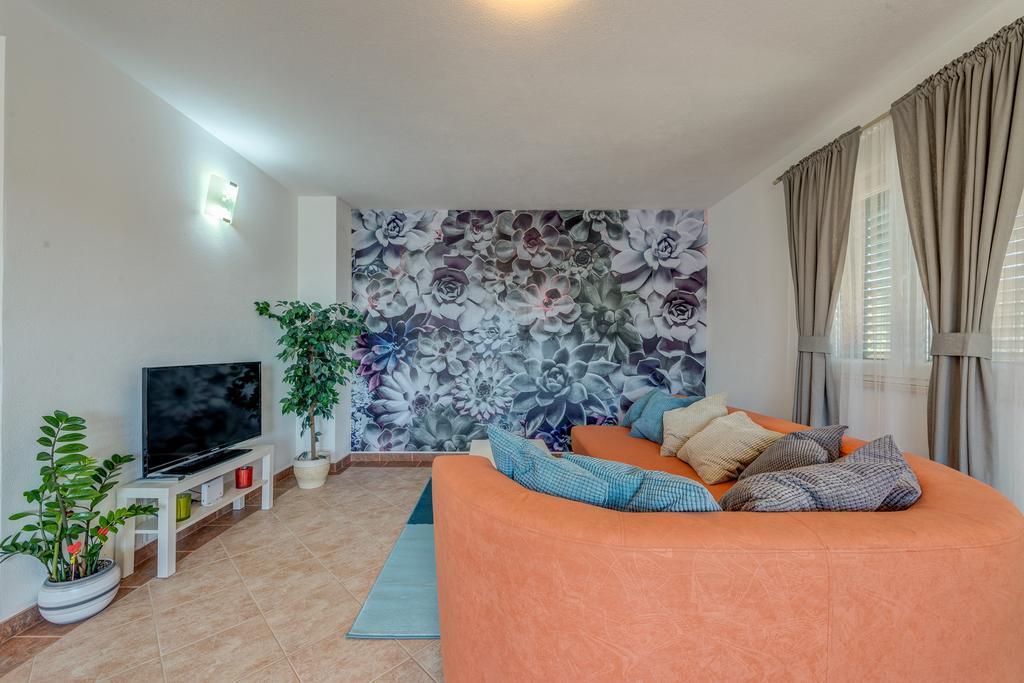 Holiday Home Mirna Vala セヴィド エクステリア 写真